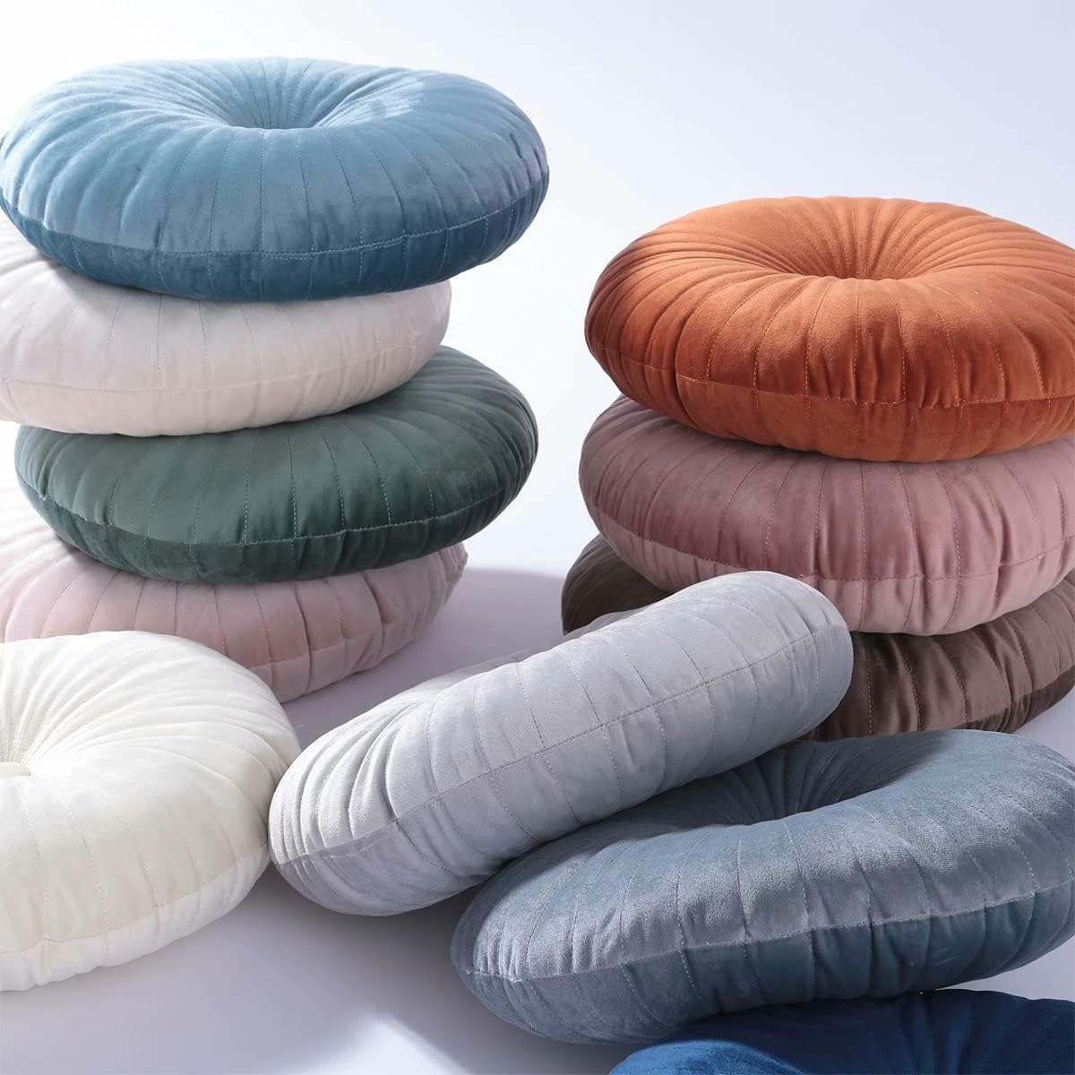 HLOVME Round Pillow Cushion for Couch Velvet Decorative Small Throw Pillow Solid Color for Living Room Bed Floor 13.7”, Green