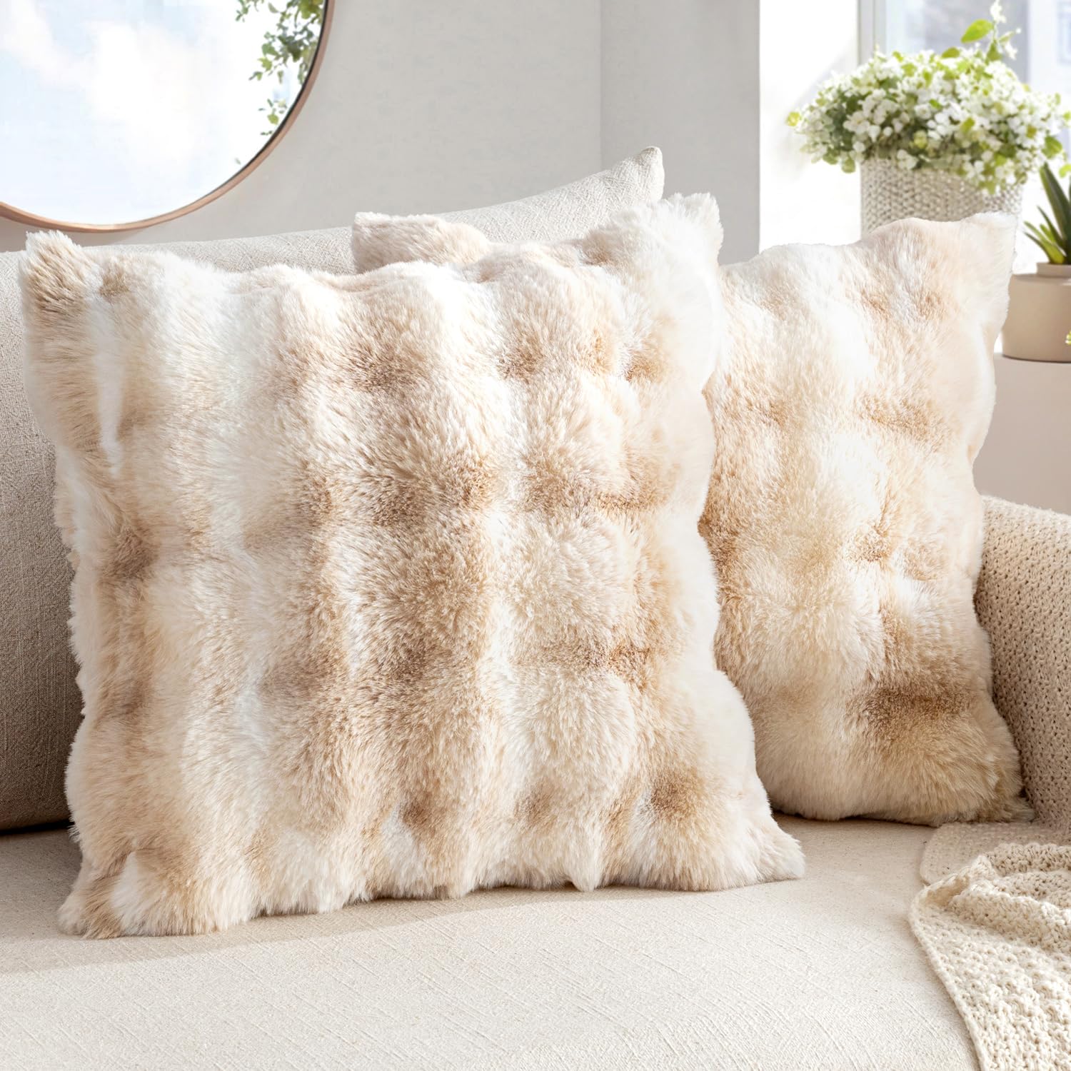 MIULEE Faux Fur Pillow Covers Thick Soft Plush Throw Pillows Luxury Spring Home Decor for Holiday Couch Bedroom Living Room Sofa,18x18 Inch Pack of 2 White