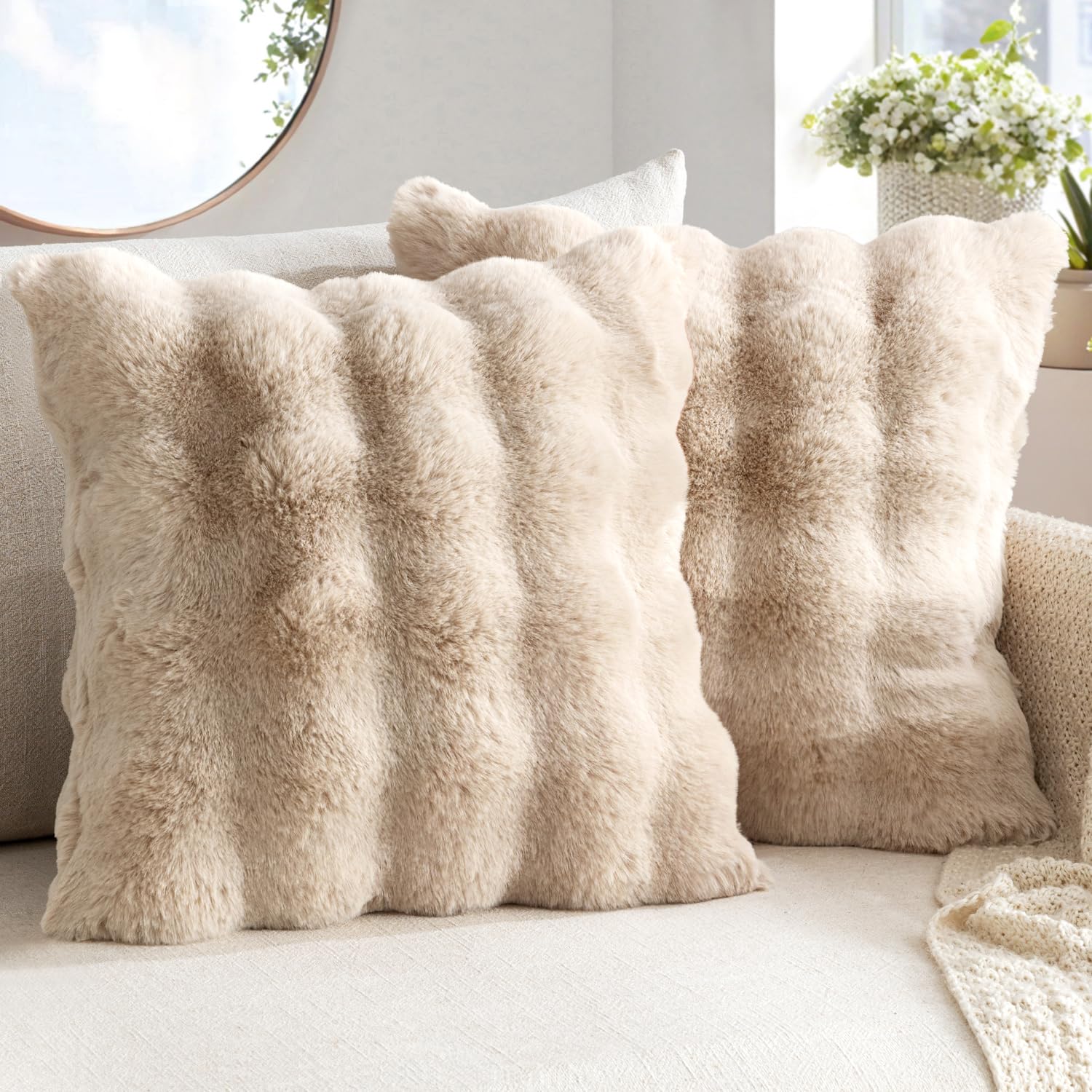 MIULEE Faux Fur Pillow Covers Thick Soft Plush Throw Pillows Luxury Spring Home Decor for Holiday Couch Bedroom Living Room Sofa,18x18 Inch Pack of 2 White