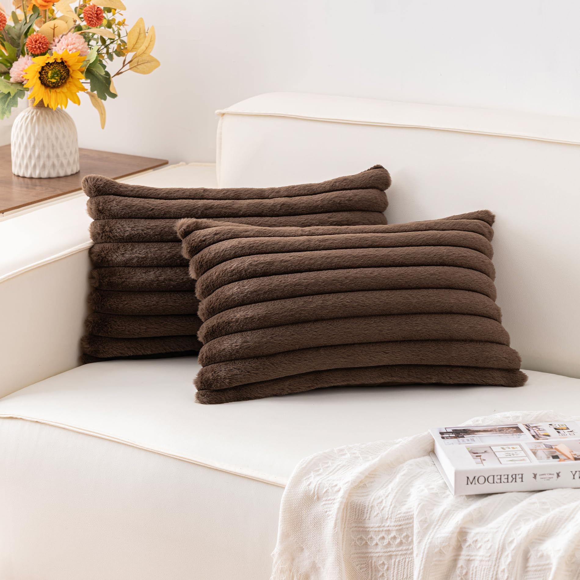 Aegero Pack of 2 Faux Fur Christmas Throw Pillow Covers 18x18 Inch, Soft Plush Striped Neutral Couch Pillow Cover, with Velvet Back Modern Home Decor for Sofa Living Room Couch Bed Cream White