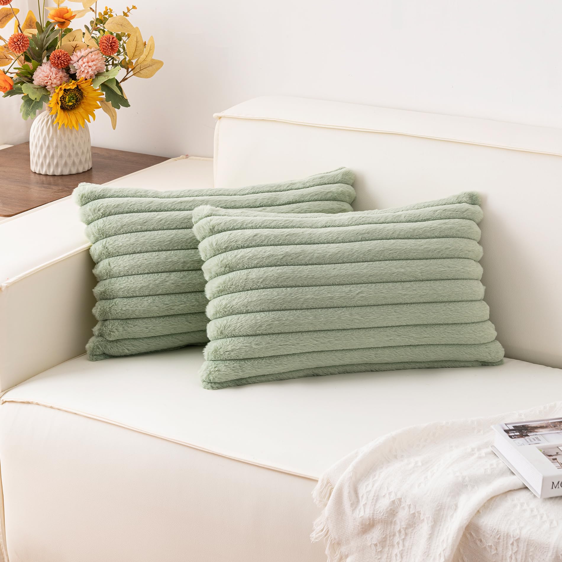 Aegero Pack of 2 Faux Fur Christmas Throw Pillow Covers 18x18 Inch, Soft Plush Striped Neutral Couch Pillow Cover, with Velvet Back Modern Home Decor for Sofa Living Room Couch Bed Cream White